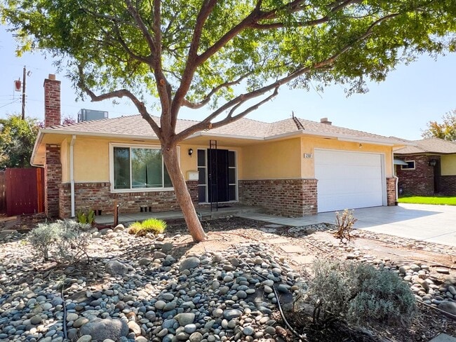 Photo - Tahoe Park Gem in Great Location! House