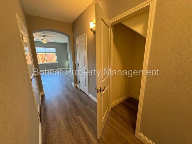Building Photo - 1231 Correlli Ct