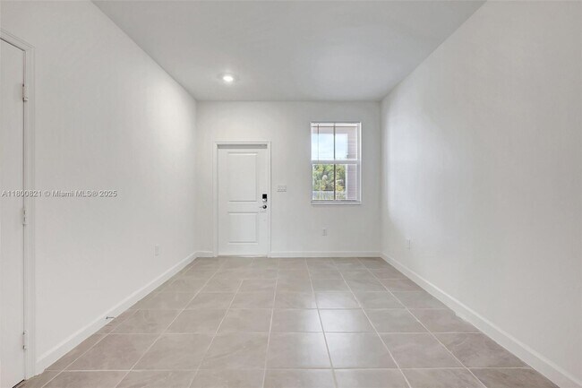 Foto del edificio - 12921 NW 24th Ave
