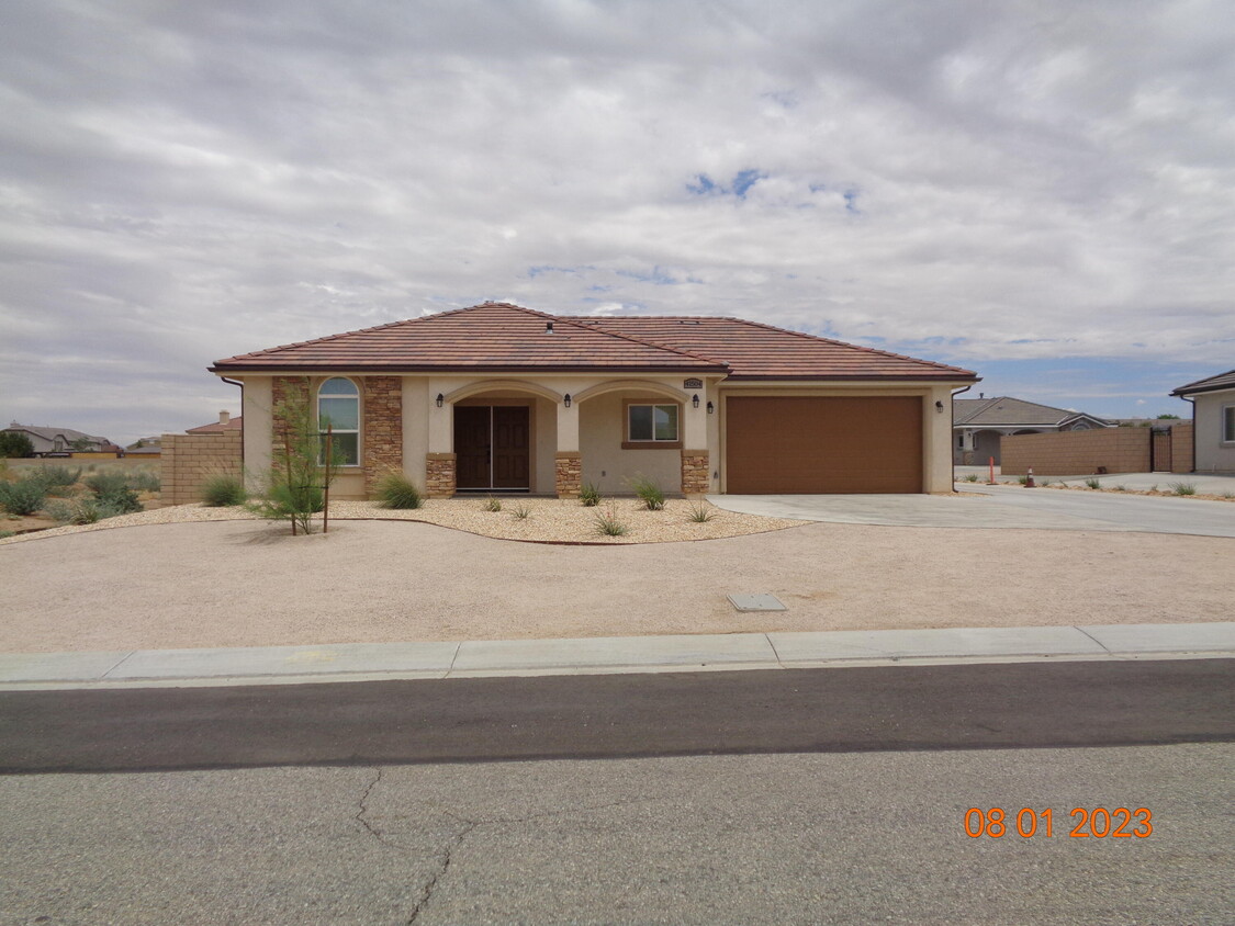 Primary Photo - 41504 Sierra Vista Dr