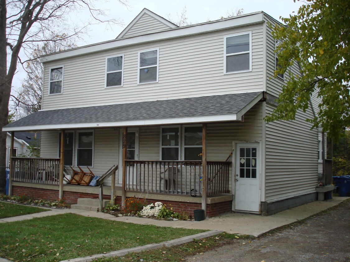 Primary Photo - 829 E Mt Morris Rd
