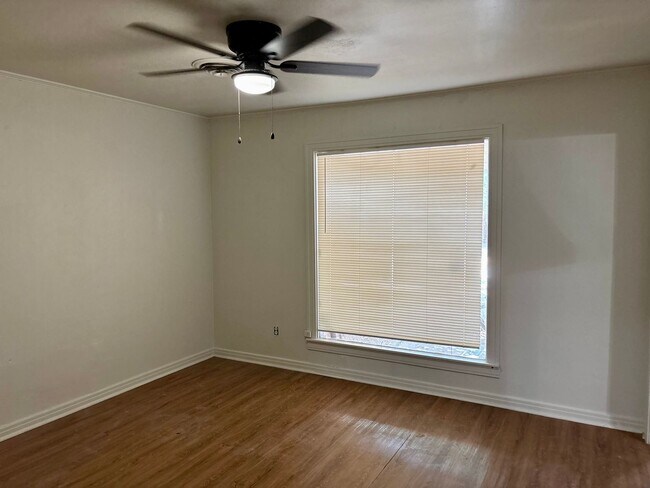 Foto del edificio - 635 S 16th St