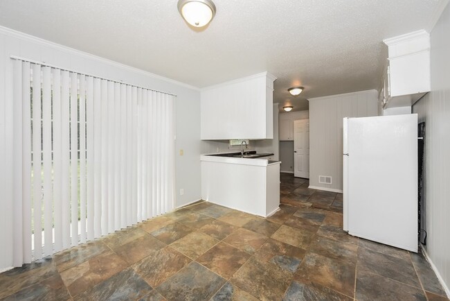 Foto del edificio - Lovely 4 Bedroom Home