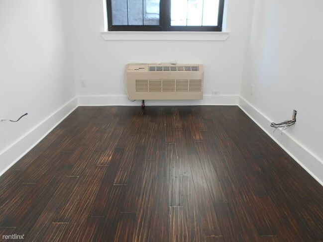 Foto del edificio - 2217 Astoria Blvd