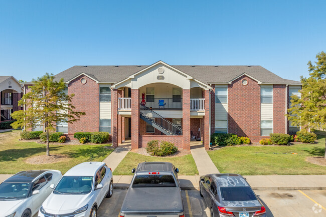 Building Photo - The Greens at Broken Arrow I, II and III