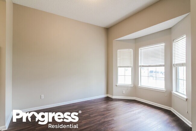 Foto del edificio - 5477 Bristol Bay Ln N