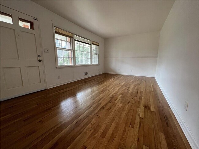 Foto del edificio - 2467 Woodside Way