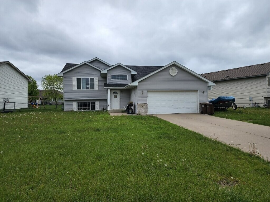 Primary Photo - 747 Harrison Dr