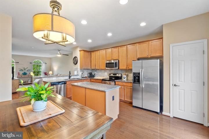 Building Photo - 13964 Cannondale Way