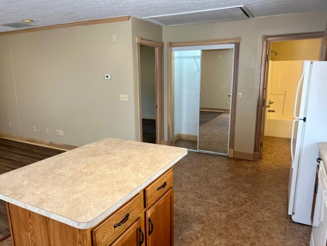 Foto del edificio - 1616 Spring Valley Dr