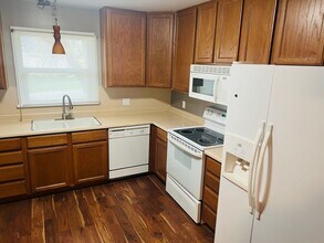 Building Photo - 607 E 2750 N
