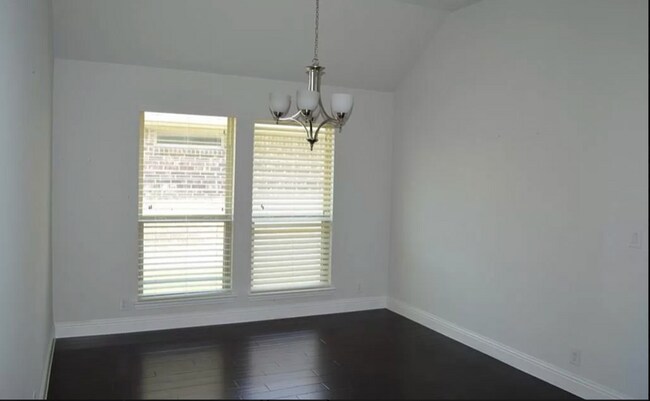 Building Photo - 4416 Oak Bluff Dr