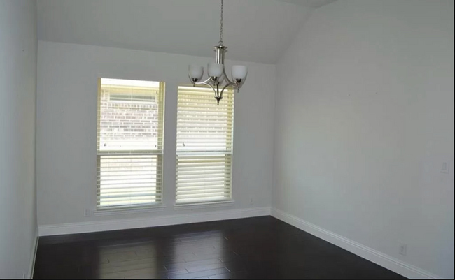 Foto del edificio - 4416 Oak Bluff Dr