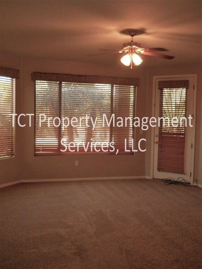 Building Photo - Gorgeous Home in Superstition Springs Village