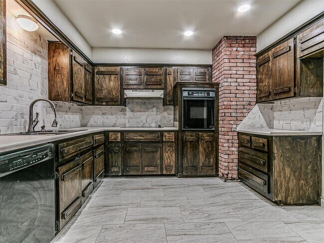 Foto del edificio - 1170 Mockingbird Cir
