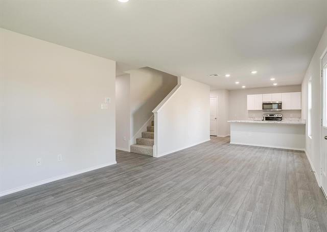 Building Photo - 556 Quail Mdws Dr