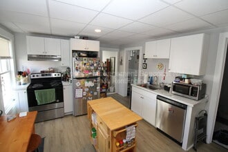 Building Photo - 61 Third St