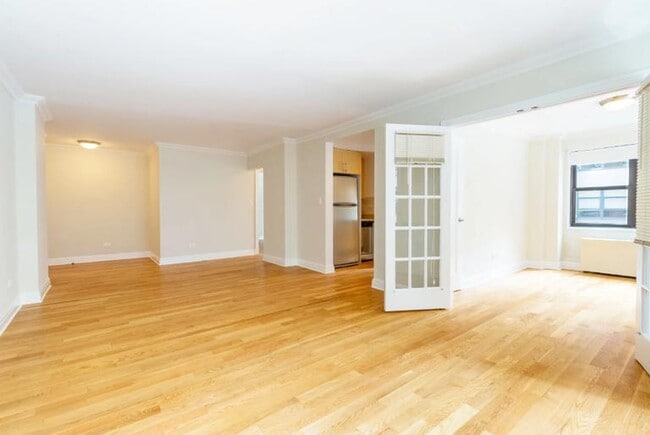 Building Photo - 45 Park Ave