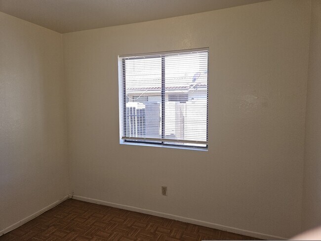 Foto del edificio - 6140 E Greenway St