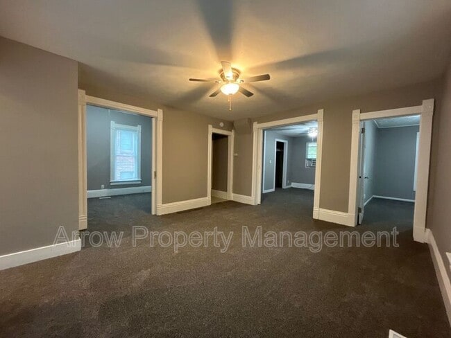 Building Photo - 445 N 25th St