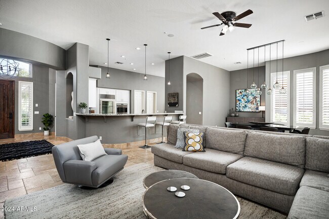 Foto del edificio - 7940 E Quill Ln