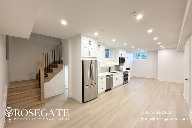 Photo du bâtiment - Bright 1-Bedroom Basement Unit in Pickerin...