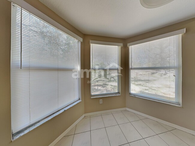 Foto del edificio - 3480 Silver Meadow Way