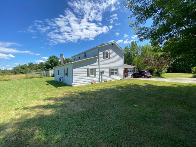 Building Photo - 7079 Hayes Hollow Rd