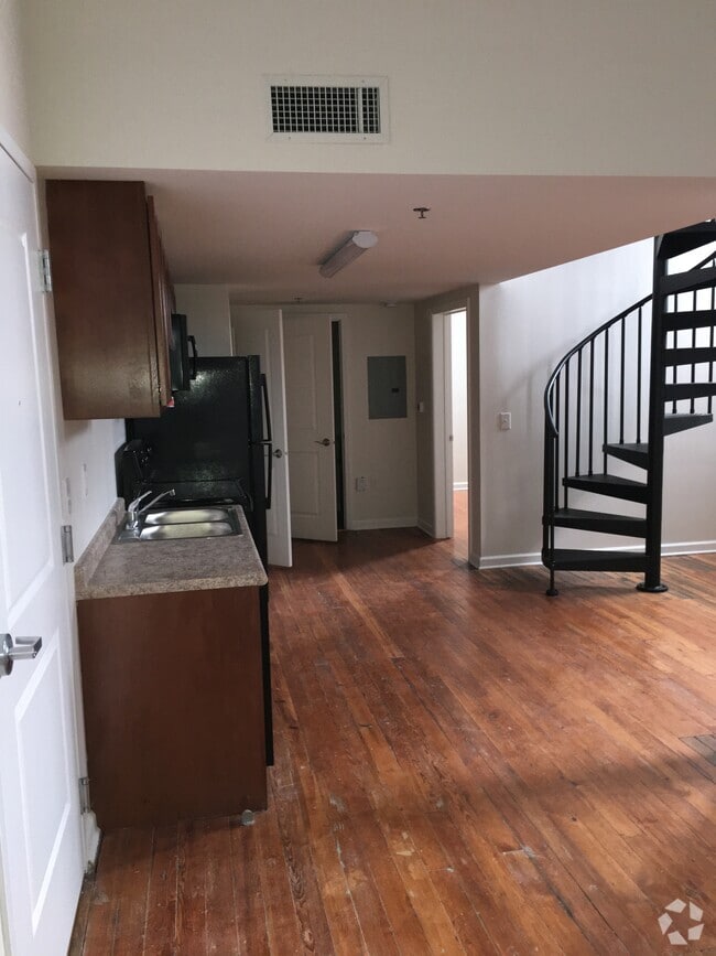 Apartments For Rent in Warren, IN with Hardwood Floors 11 Rentals