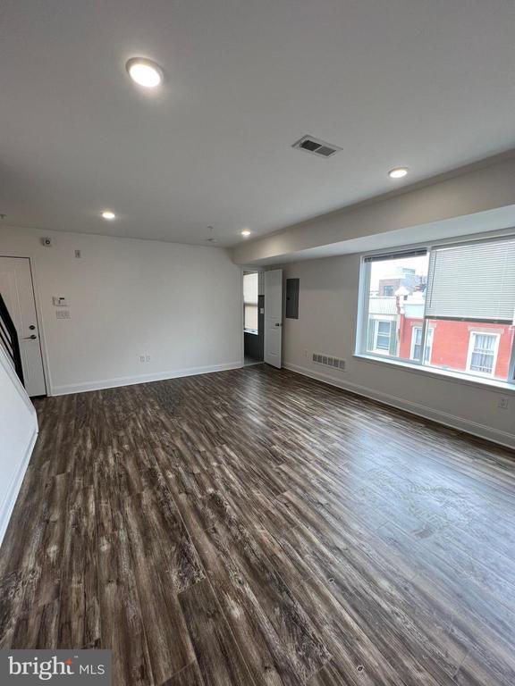 Foto del edificio - 1257 N Newkirk St