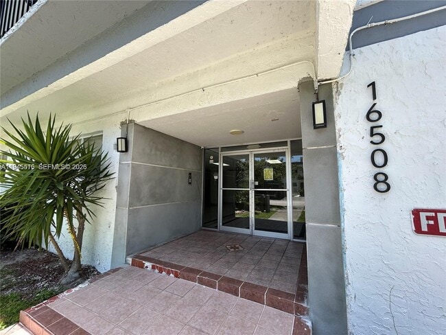 Building Photo - 16508 NE 26th Ave