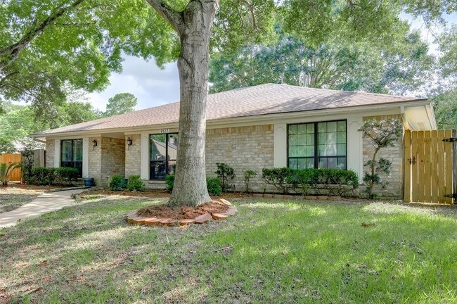 Building Photo - 8127 Braes Meadow Dr