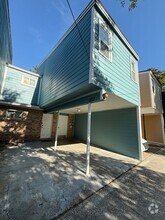 Building Photo - 652 W Tharpe St