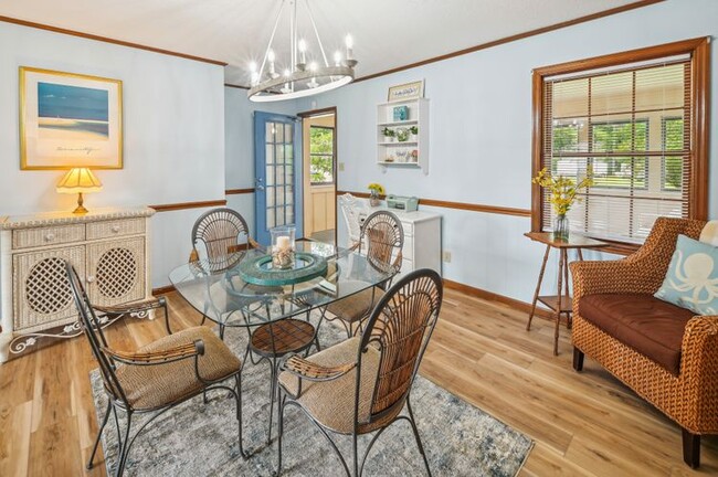 Building Photo - 1063 Burcale Rd