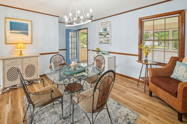 Foto del edificio - 1063 Burcale Rd