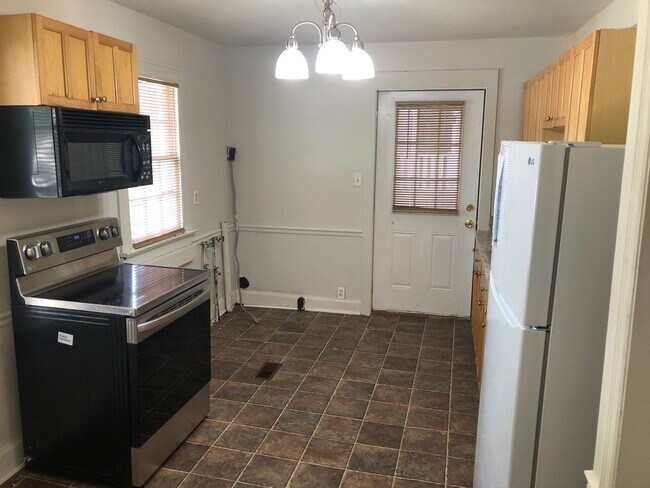 Building Photo - 1611 11th Avenue, Columbus, GA 31901