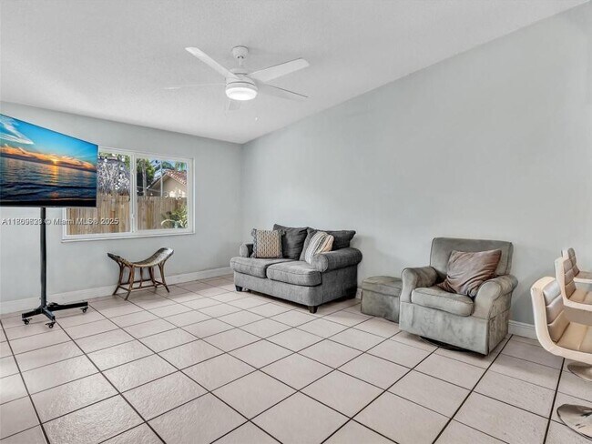 Building Photo - 3 bedroom in Cooper City FL 33330