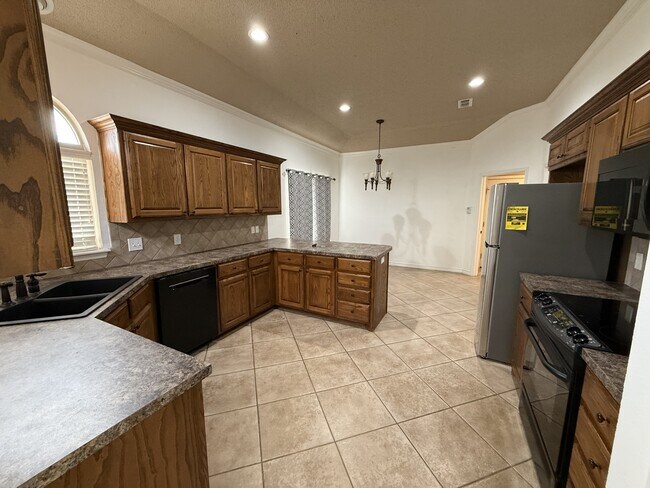 Foto del edificio - 5901 101st St