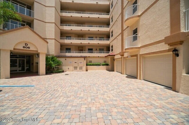 Building Photo - 806 Mystic Dr