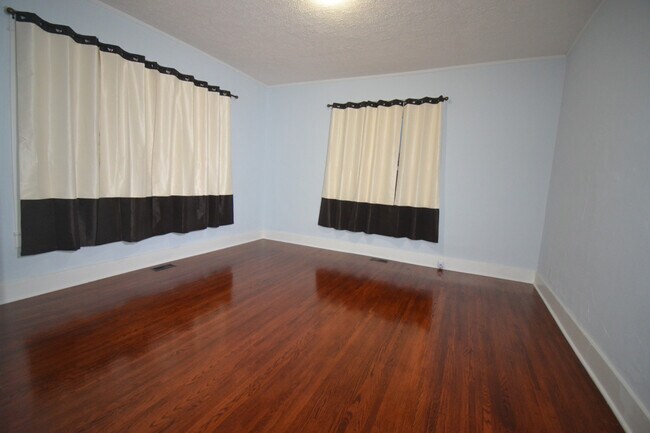Foto del edificio - 308 N 3rd St