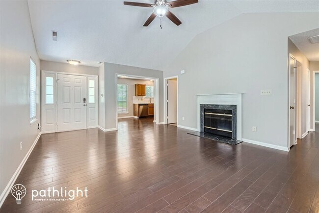 Building Photo - 7217 Mdw Gln Dr