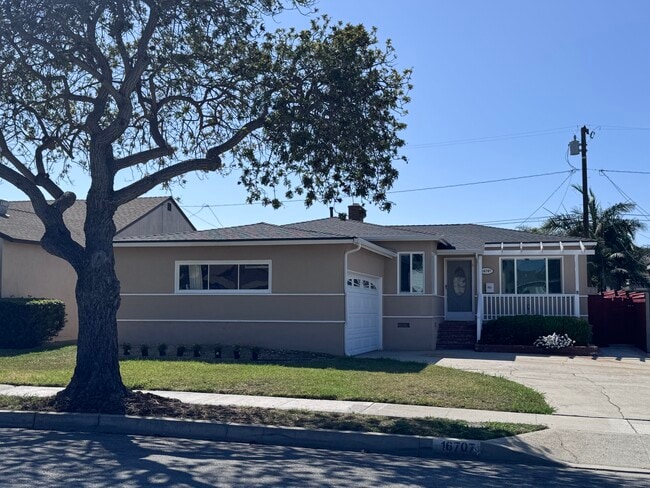 Building Photo - 16707 Falda Ave