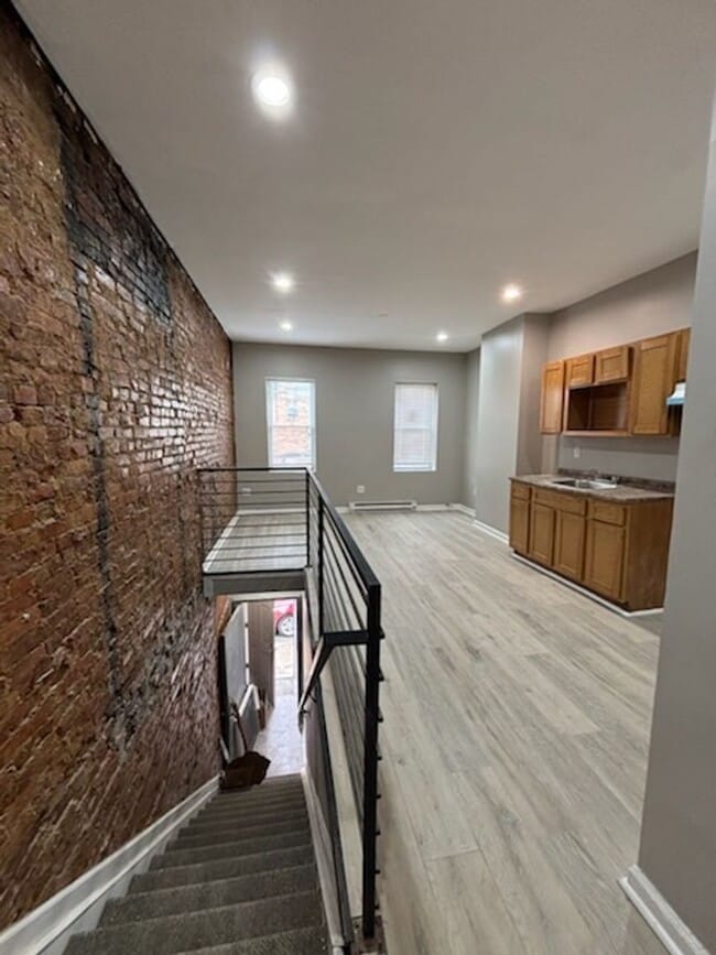 Building Photo - 3451 Braddock St