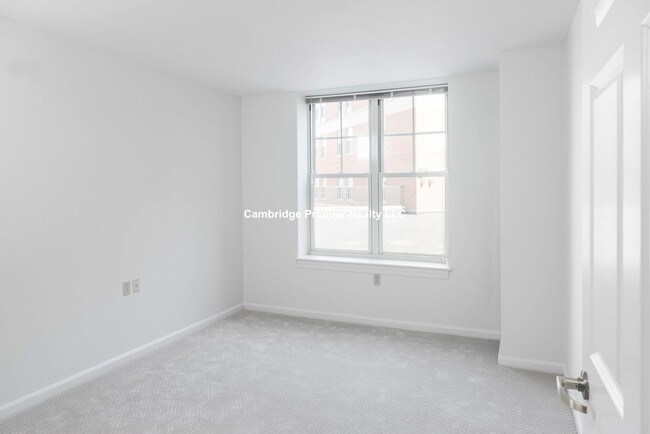 Foto del edificio - 632 Massachusetts Ave