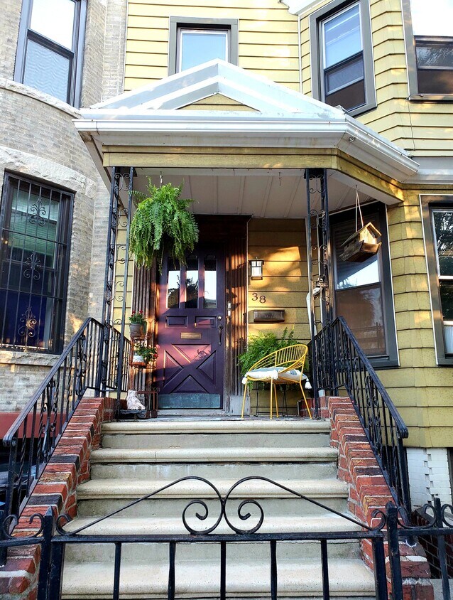 Spacious and Lovely Windsor Terrace Apt. - 38 Seeley St