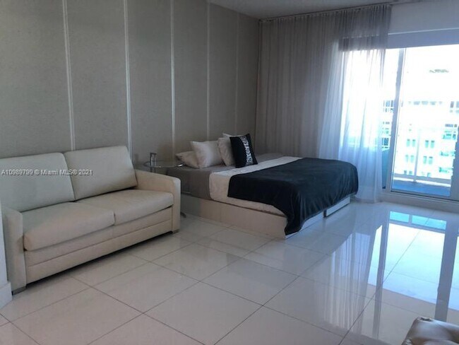 Foto del edificio - 2301 Collins Ave