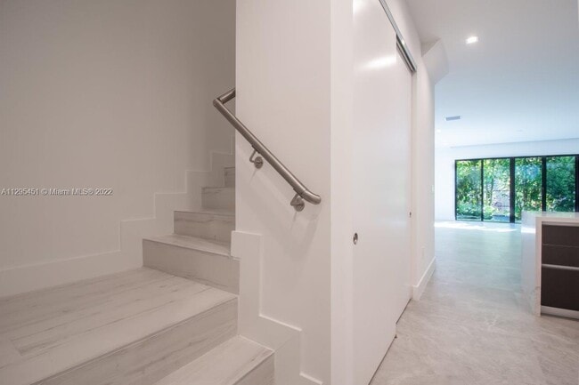 Building Photo - 6856 SW 80th St