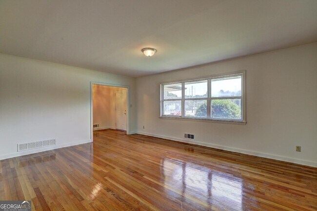 Building Photo - 73 McDonough St