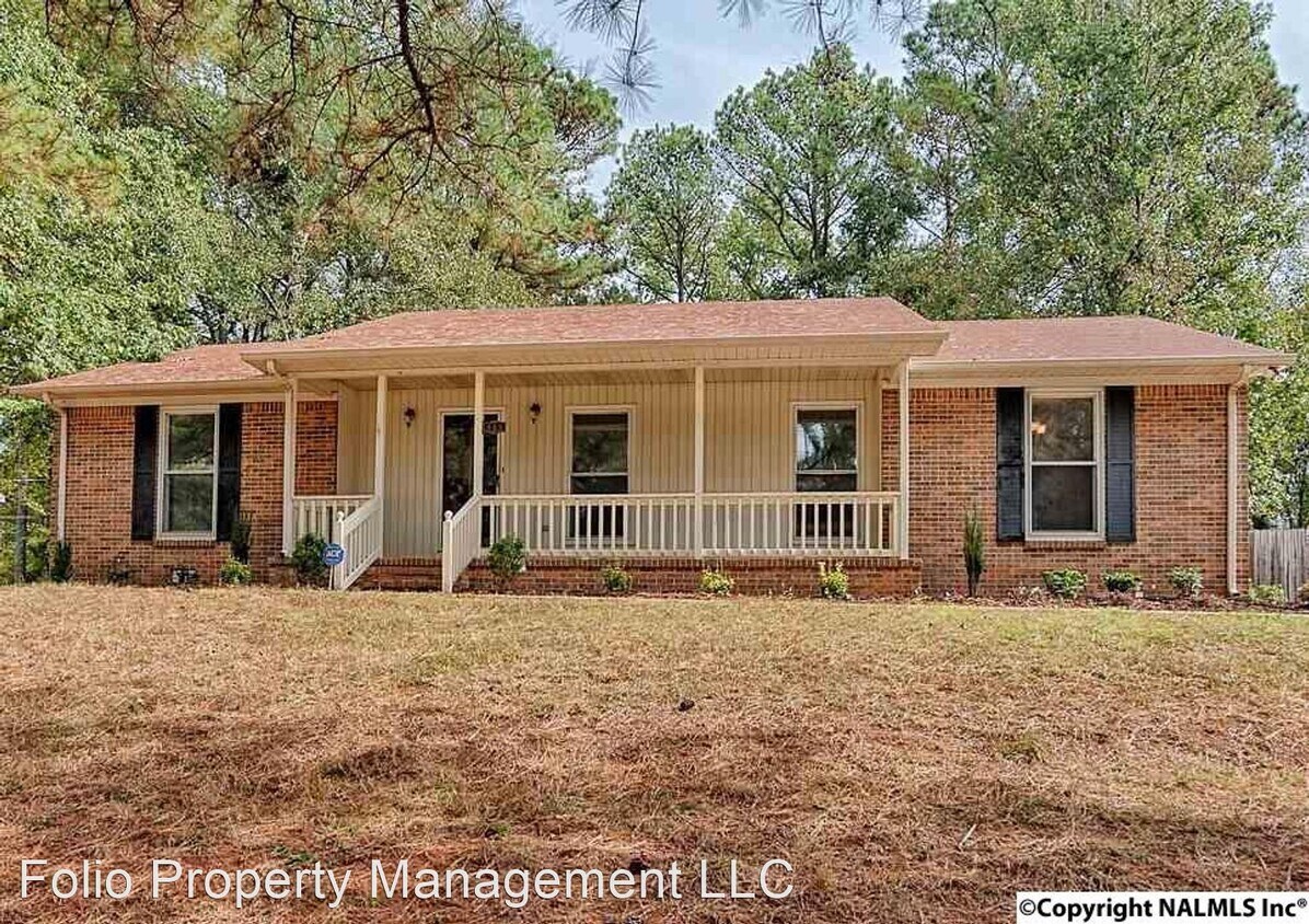 Primary Photo - 3 br, 2 bath House - 409 Cloverleaf Drive