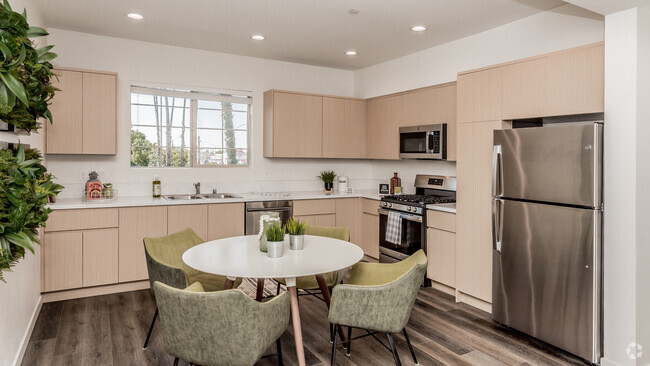 2BR, 2.5 - 1063 SF - Presidio Townhomes